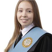 Graduada en Traducción e Interpretación y profesora de inglés y francés ofrece clases personalizadas y efectivas a distancia.